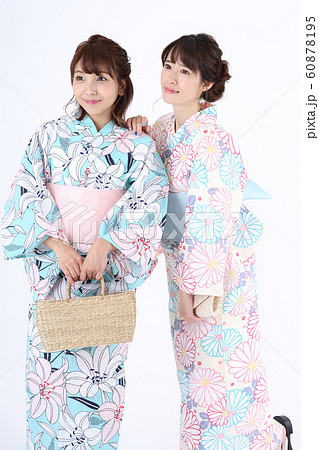 浴衣を着た女性 浴衣を着た女性 60878195