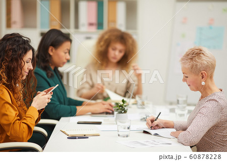 Modern Office Workers Daily Routine Modern Office Workers Daily Routine 60878228