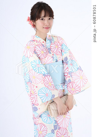 浴衣を着た女性 浴衣を着た女性 60878501