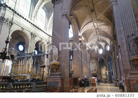 パリのサン・シュルピス教会(Eglise St-Sulpice in Paris) 60881335