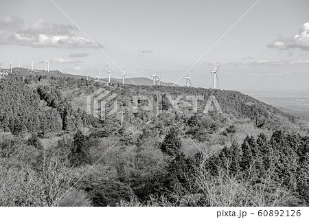 【セピア】青山高原の風車　秋 60892126