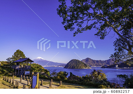 (静岡県沼津市)長浜城跡から望む、富士山 (静岡県沼津市)長浜城跡から望む、富士山 60892257