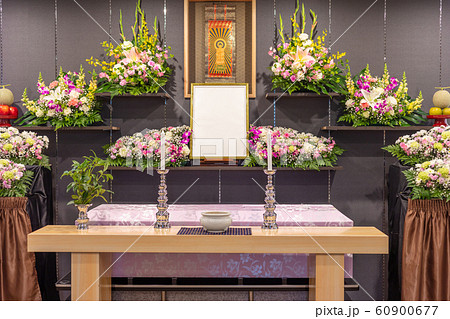 祭壇・お葬式・通夜・式場・告別式・葬儀・葬祭 ・家族葬・供花・花・生花 祭壇・お葬式・通夜・式場・告別式・葬儀・葬祭 ・家族葬・供花・花・生花 60900677