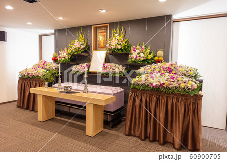 祭壇・お葬式・通夜・式場・告別式・葬儀・葬祭 ・家族葬・供花・花・生花 60900705