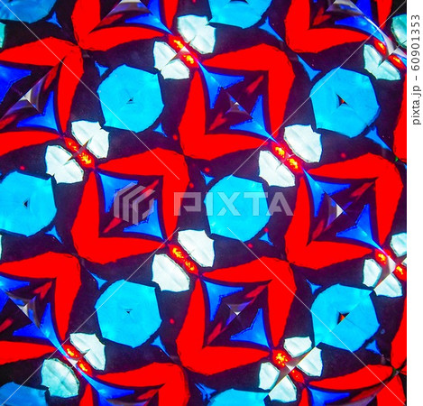 万華鏡で見るステンドグラス模様 60901353