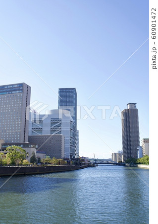 大阪・中之島の昼景 60901472
