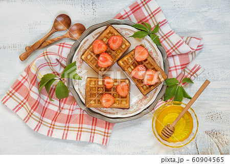 Sweet summer breakfast 60904565