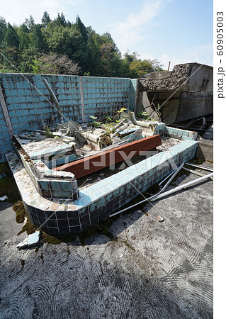 廃墟 ニュー晴翠荘 岐阜県可児郡御嵩町 鬼岩温泉の写真素材