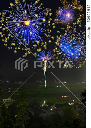 佐用町南光ひまわり祭り花火大会（兵庫県佐用郡佐用町西徳久）※作品コメント欄に撮影位置 60905912