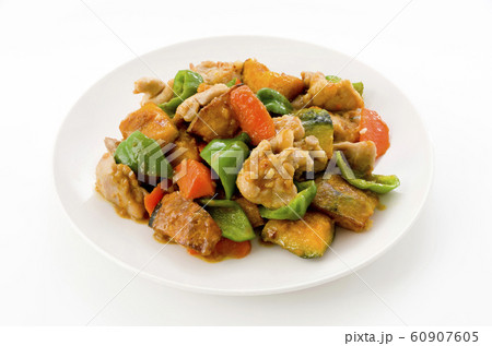 鶏肉と南瓜の黒酢炒め 60907605
