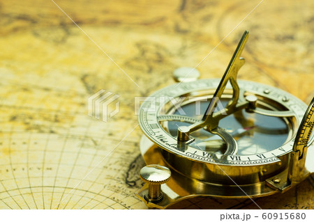 グローバルビジネス戦略と戦術 60915680