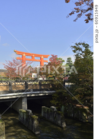 平安神宮　大鳥居 60915949