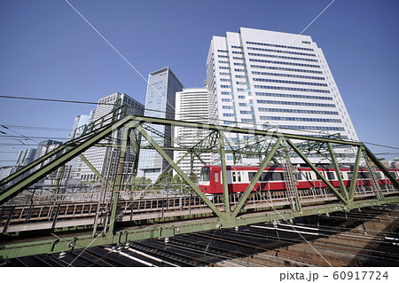日本の東京都市景観　品川の超高層ビル群などを望む 60917724