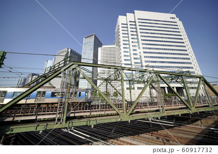 日本の東京都市景観　品川の超高層ビル群などを望む 60917732