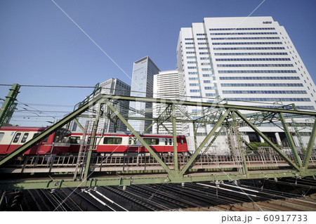 日本の東京都市景観　品川の超高層ビル群などを望む 60917733