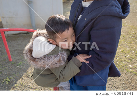 4 years old 60918741