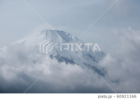 富士山と雲の写真素材 [60921166] - PIXTA