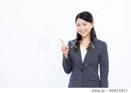 30代 ビジネスウーマン 30代 ビジネスウーマン 60923857