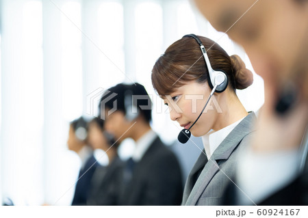資格試験を受けるビジネスマン セミナー 資格試験 オフィスカジュアル ビジネスシーン 資格試験を受けるビジネスマン セミナー 資格試験 オフィスカジュアル ビジネスシーン 60924167