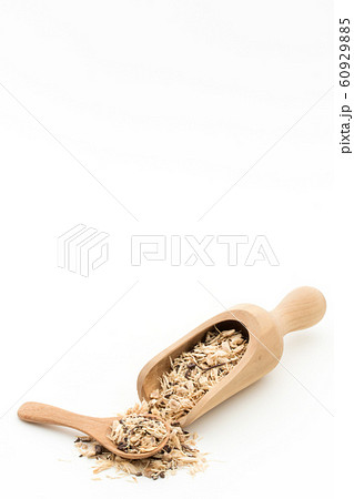 乾燥　キャッサバ　ルート　ユッカ　ルート　ハーブ: Cassava Root,Yucca root 60929885