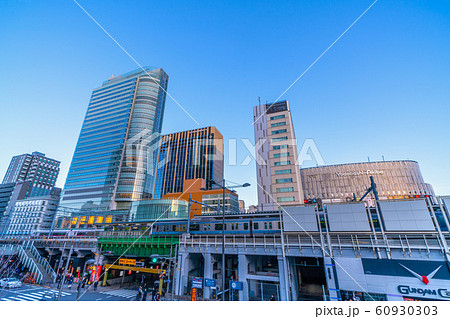 日本の東京都市景観 東京・秋葉原駅前のオフイスビル群などを望む 日本の東京都市景観 東京・秋葉原駅前のオフイスビル群などを望む 60930303