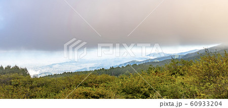 【パノラマ】高ボッチ高原から望む松本盆地と北アルプス 【パノラマ】高ボッチ高原から望む松本盆地と北アルプス 60933204