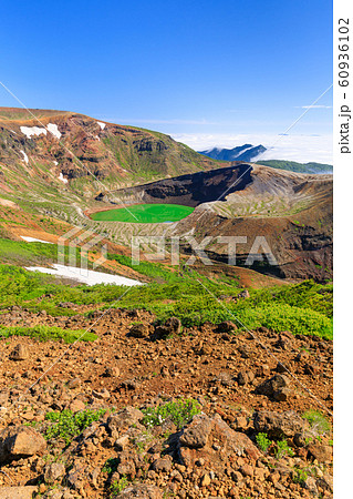 宮城_蔵王御釜の絶景 60936102