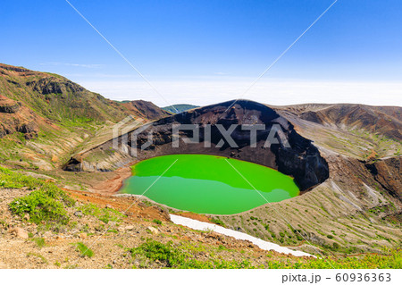 宮城_蔵王御釜の絶景 宮城_蔵王御釜の絶景 60936363
