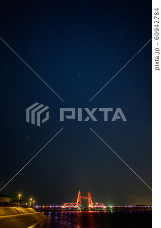 星空の下の筑後川昇開橋 星空の下の筑後川昇開橋 60942784