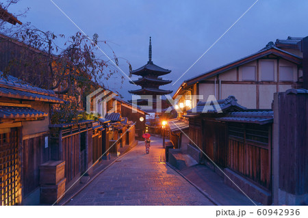 An Asian woman wearing Japanese traditional kimono An Asian woman wearing Japanese traditional kimono 60942936