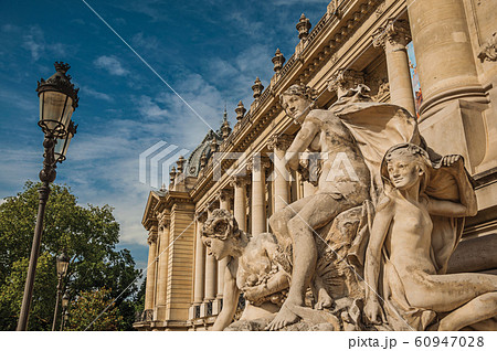 Sculptures at the entrance gate of the Petit Palais building in Paris Sculptures at the entrance gate of the Petit Palais building in Paris 60947028