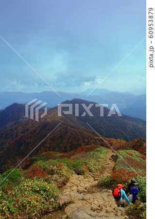 秋の谷川岳への登山道からみた風景 秋の谷川岳への登山道からみた風景 60953879