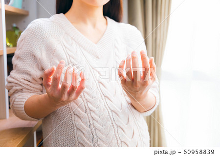 手荒れ 妊婦 60958839