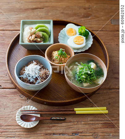 日本の和食プレート 60962052