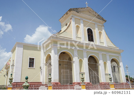 Iglesia de la Santísima Trinidad Iglesia de la Santísima Trinidad 60962131