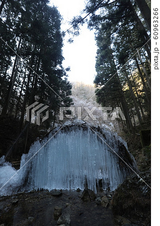 氷のオブジェ 氷のオブジェ 60963266