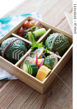 広島菜のおむすびとお惣菜 60964035