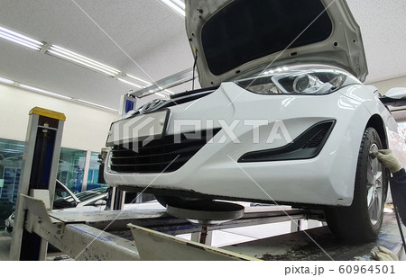 自動車 エンジン 交換 60964501