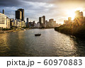 大阪の夕暮れ 60970883