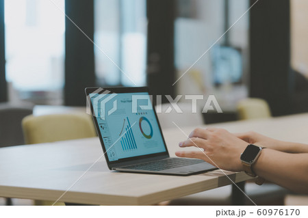 企業情報　ファイナンス 60976170