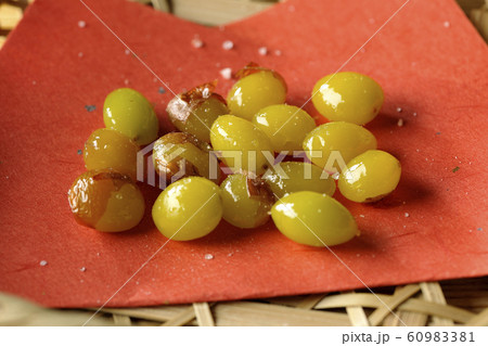 銀杏の素揚げ 銀杏の素揚げ 60983381