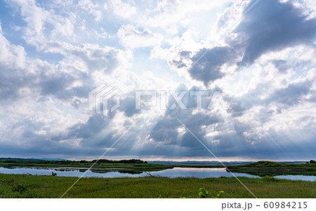 北海道・猿払村の平原と雲 北海道・猿払村の平原と雲 60984215