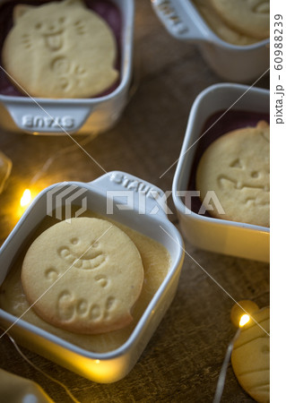さつまいもプリンとクッキー さつまいもプリンとクッキー 60988239