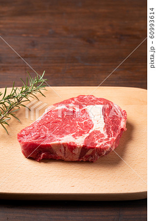 牛肩ロース肉 牛肩ロース肉 60993614
