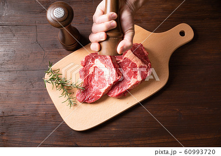 牛肩ロース肉 牛肩ロース肉 60993720