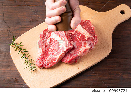 牛肩ロース肉 牛肩ロース肉 60993721