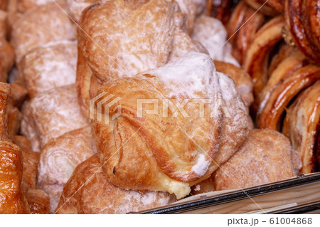 Rolls with curd and sugar powder Rolls with curd and sugar powder 61004868