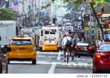 Blurred concept of the frenetic activity of life 61005716