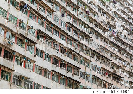 香港_超高層マンションの外観 61013604