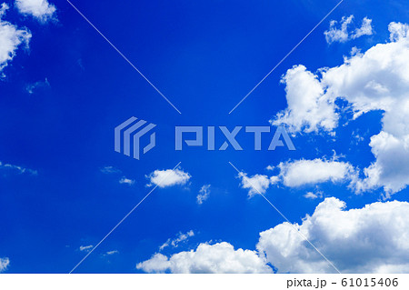 夏空 雲 青空 夏 サマー クラウド 天候 天気 日本 自然 風景の写真素材